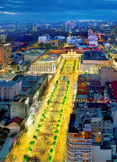 Phố đi bộ Nguyễn Huệ TP Hồ Chí Minh 2015- Ảnh Lê Hữu Dũng
