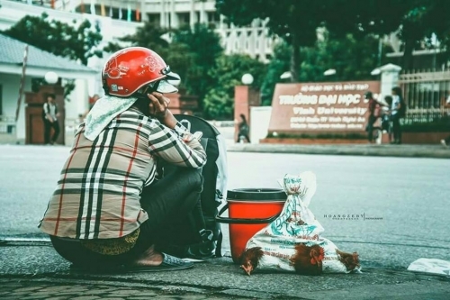 Khoảnh khắc này chạm vào trái tim của nhiều người xem.