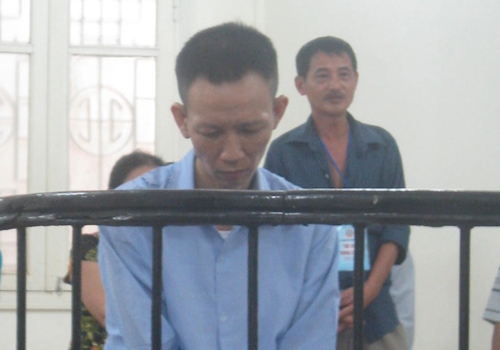 Bị c&aacute;o Nho tại t&ograve;a.