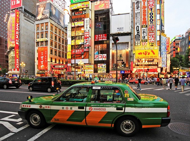 
Taxi trên đường phố Nhật Bản. Nguồn: The Japan Times.
