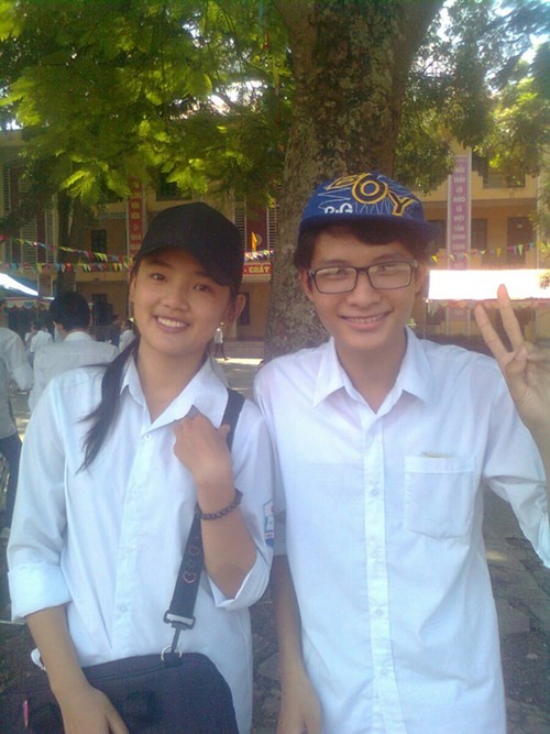 Dương cùng bạn. Ảnh: Tiền Phong.