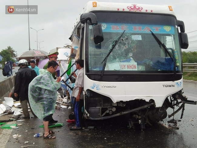 Hiện trường vụ tai nạn nghiêm trọng
