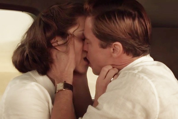 Cảnh thân mật của Brad Pitt và Marion Cotillard trong phim Allied khiến Angelina Jolie ghen tuông?