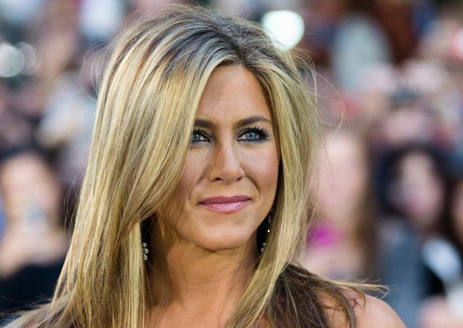 Tuy mãn nguyện với thông tin trên nhưng Jennifer Aniston vẫn mong Brad Pitt nhanh chóng tìm lại được hạnh phúc