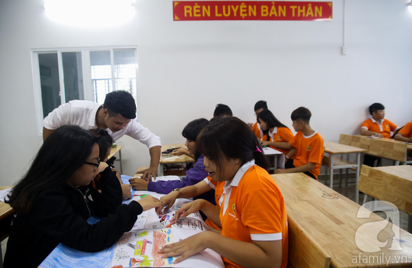 
Được thành lập từ năm 2009, có 1 ngôi trường ở P.Linh Trung, Thủ Đức là trường nội trú đầu tiên giáo dục học sinh nghiện game , hiếu động tại TP.HCM.
