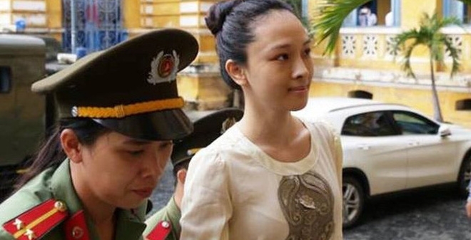 Hoa hậu Phương Nga trong lần hầu t&ograve;a gần đ&acirc;y. ảnh K.Th&agrave;nh.