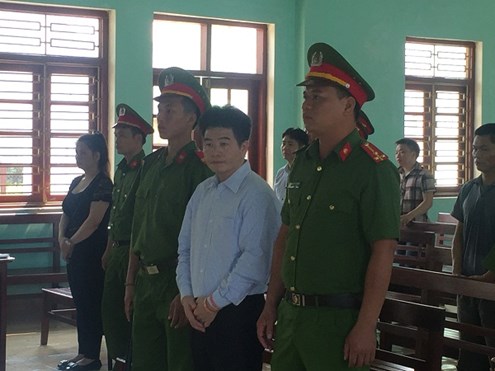 Tr&aacute;ng A T&agrave;ng tại phi&ecirc;n t&ograve;a ng&agrave;y 15/9