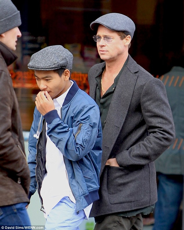 Brad Pitt và cậu con trai Maddox