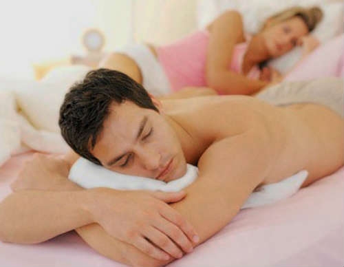 
Vợ chồng ngủ chung sẽ có nhiều bất tiện (ảnh minh họa)
