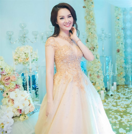 
&Aacute; hậu Thụy V&acirc;n c&oacute; sự nghiệp th&agrave;nh c&ocirc;ng c&ugrave;ng gia đ&igrave;nh hạnh ph&uacute;c
