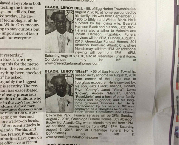 
Hai bản c&aacute;o ph&oacute; được đặt cạnh nhau. Ảnh: Phillyvoice
