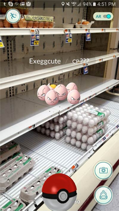 Trứng Exeggcute trên quầy bán trứng.