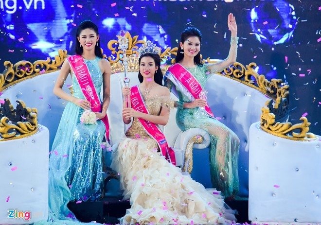 Hoa hậu Mỹ Linh và 2 á hậu Thanh Tú và Thùy Dung. Ảnh: Nguyễn Bá Ngọc