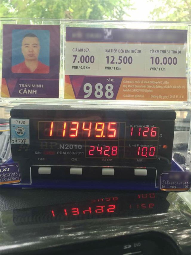 
 

Bức ảnh số tiền tr&ecirc;n c&ocirc;ng tơ m&eacute;t g&acirc;y sốc.

 
