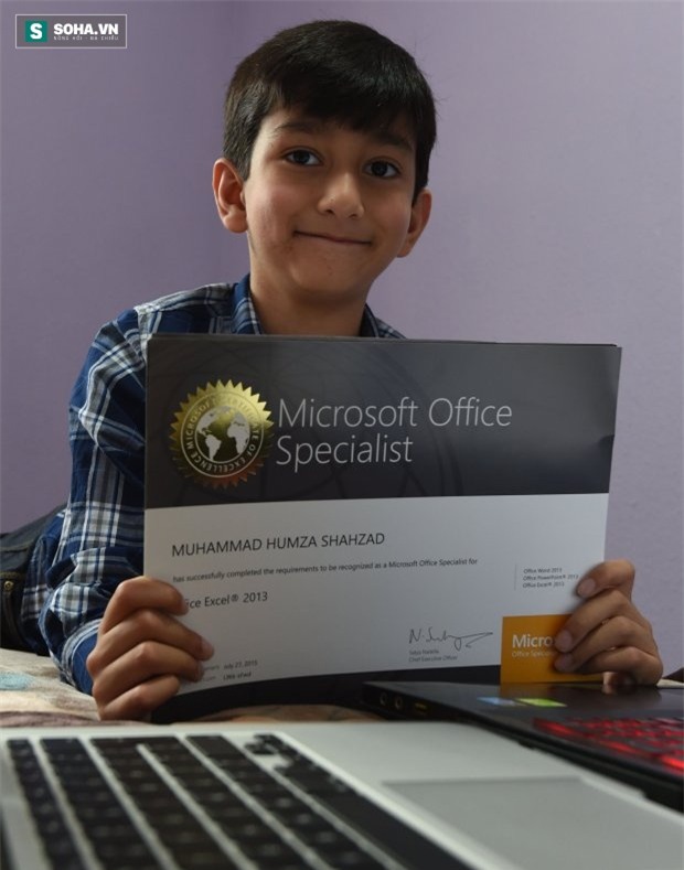 Cậu bé Muhammad vượt qua nhiều bài thi khó nhằn của Microsoft.
