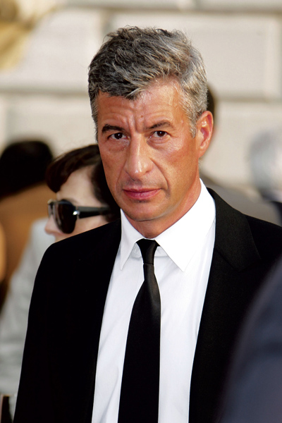 
Nghệ sĩ Maurizio Cattelan. Ảnh: Observer
