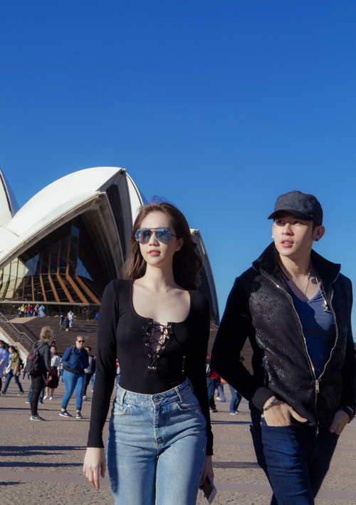 
Ngọc Trinh và Minh Trung đã có dịp chiêm ngưỡng nhà hát Con Sò nổi tiếng ở thành phố Sydney.
