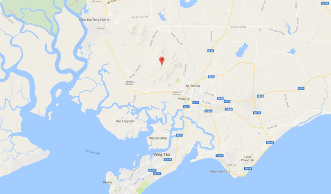 Núi Dinh ở Bà Rịa - Vũng Tàu, nơi có thể máy bay trực thăng rơi. Ảnh: Google Maps.