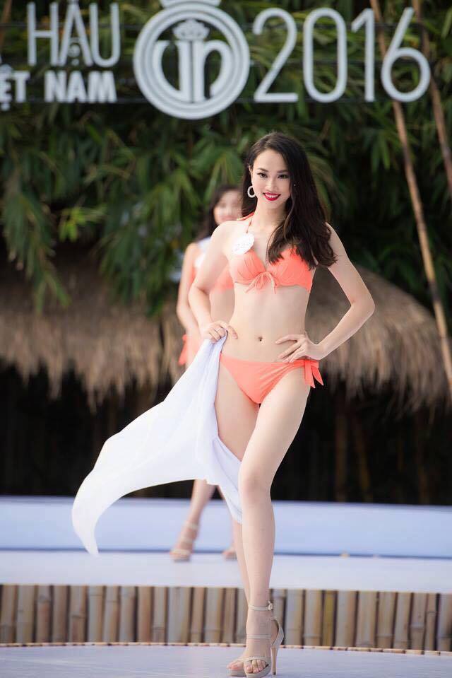 
Một Thủy Tiên lột xác hoàn toàn trong cuộc thi Hoa hậu Việt Nam 2016.
