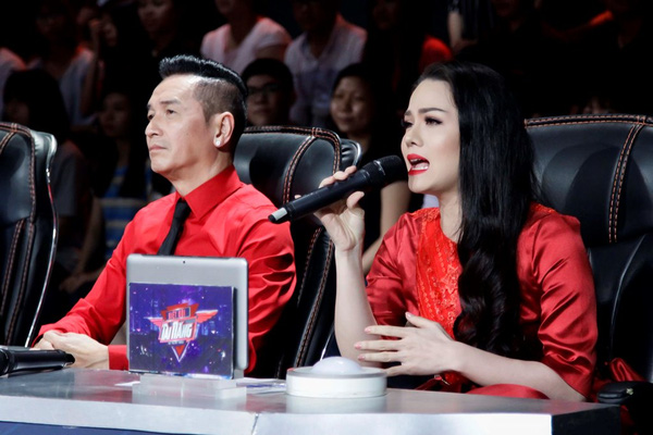 
Nhật Kim Anh v&agrave; Nguyễn Hưng tranh c&atilde;i gay gắt.
