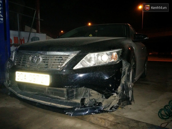 Chiếc xe Camry gây tai nạn.