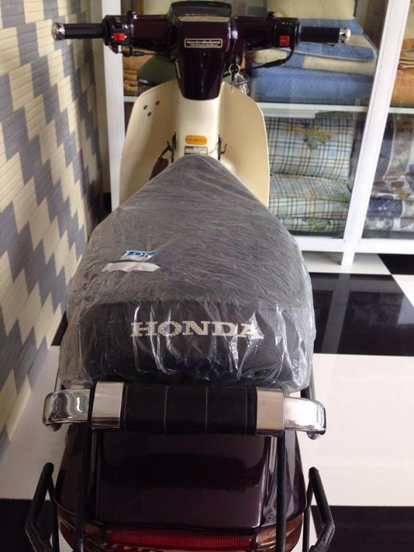 
Honda Dream II đời cũ nguồn gốc từ Thái Lan được chủ nhân giữ gìn cẩn thận. ảnh: FB Dũng Huệ
