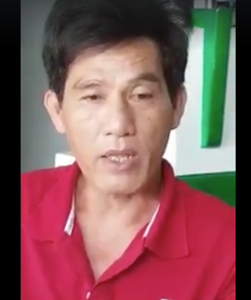 
Anh Nguyễn Thanh Phong - t&agrave;i xế, chủ xe kh&aacute;ch trong vụ tai nạn hy hữu khi kể lại sự việc với b&aacute;o ch&iacute;.
