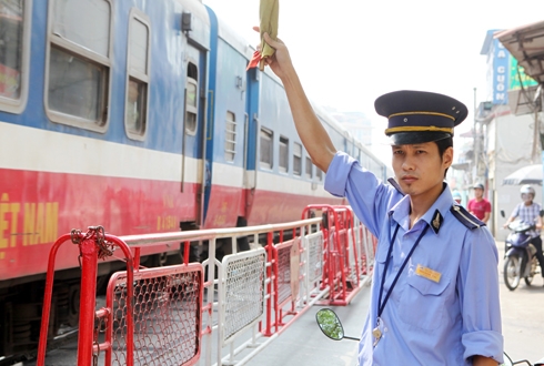 Trần Ho&agrave;ng T&ugrave;ng trong ca trực. Ảnh: Xu&acirc;n Hoa