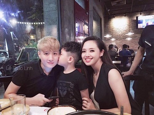 MC Ngọc Trang hạnh phúc bên người yêu và con trai