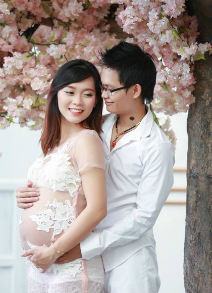 Họ từng đi diễn trong nhiều sự kiện lớn và được bằng khen huấn luyện viên Yoga tiêu biểu của Hải Phòng. Ngay cả ở những tuần cuối thai kỳ, Ngọc Anh vẫn tập với chồng.