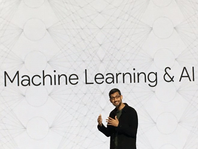 
Xuất thân là dân phần mềm, có vẻ CEO Google Sundar Pichai không hào hứng với phần cứng cho lắm.
