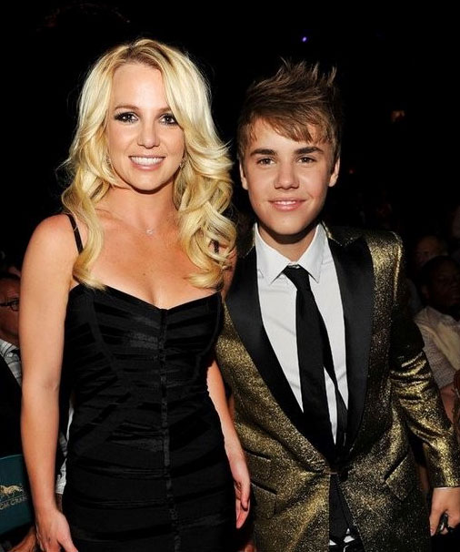 
Britney rất quý mến Justin Bieber.
