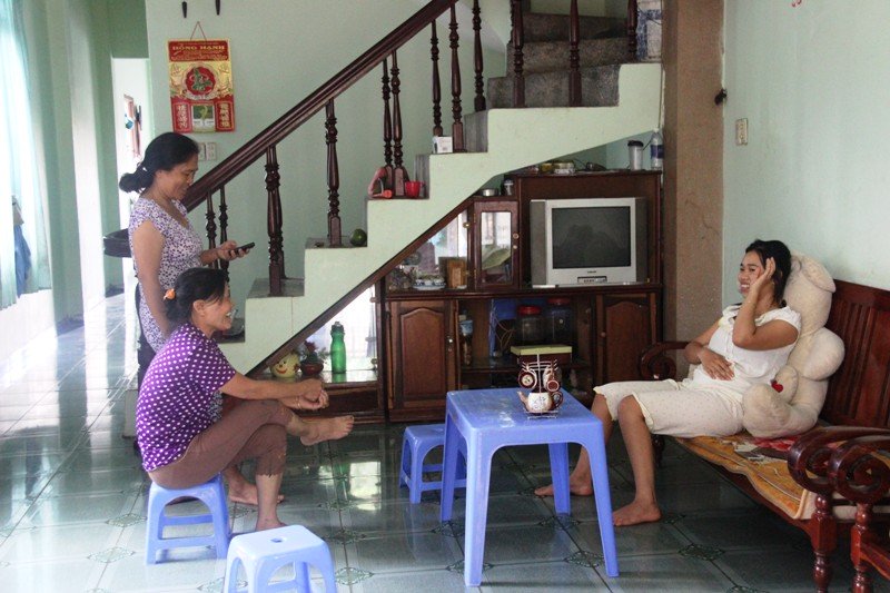 Chị Mai: Mỗi lần anh ấy chở h&agrave;ng đi, m&igrave;nh lo lắm