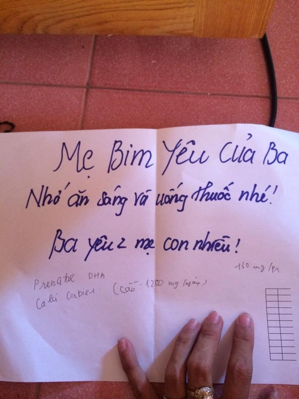 Chung sống với nhau ng&oacute;t ngh&eacute;t 4 năm, chồng chị H&ograve;a vẫn đặc biệt quan t&acirc;m v&agrave; cư xử dịu d&agrave;ng với chị. 