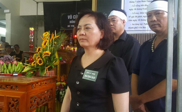Bà Phạm Thị Thanh Trà, Chủ tịch UBND tỉnh Yên Bái, là Trưởng ban lễ tang.