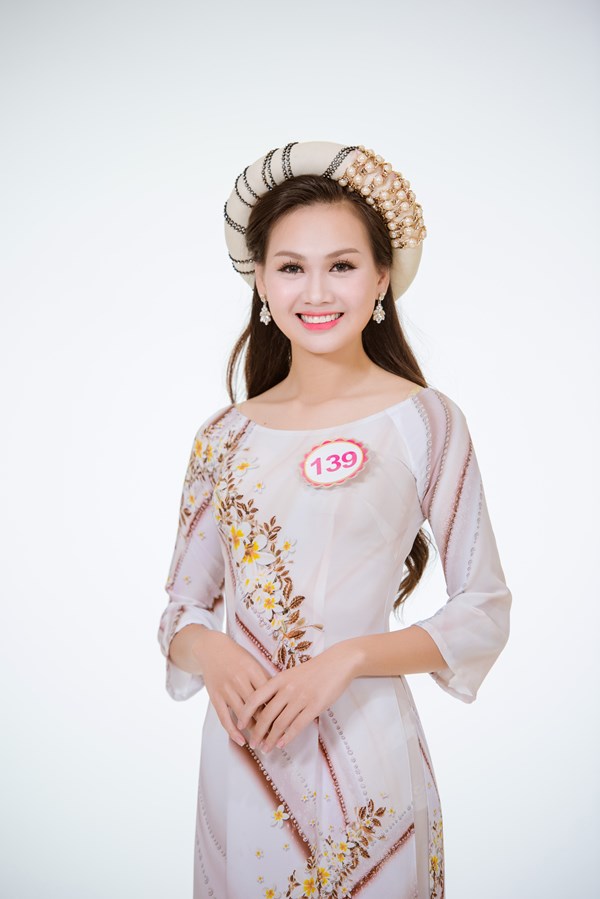 
Nguyễn Hương Mỹ Linh (SBD 139) sinh năm 1997, đến từ Hà Nội.
