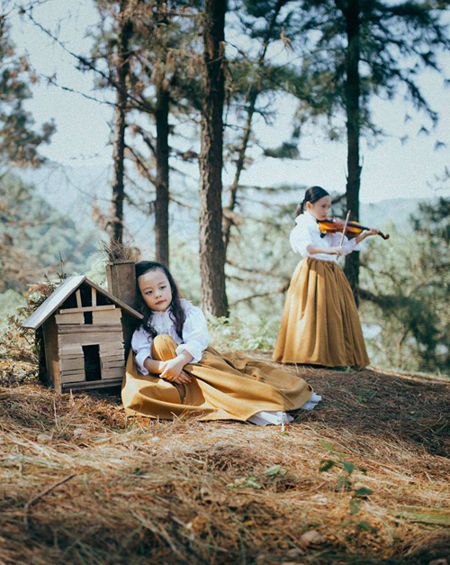 Nhưng NaTan, bằng sở thích âm nhạc của mình, đã kéo Kat lại gần hơn. Cô bé chơi đàn violin cho Kat nghe và luôn sẵn sàng nở nụ cười với Kat.