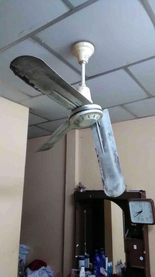 Cánh quạt đã bị gãy trong quá trình xảy ra vụ tai nạn.