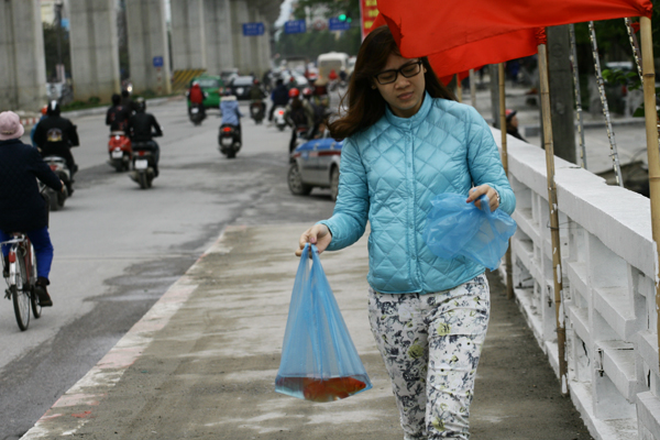 
Việc thả cá chép phải được thực hiện trước 12h trưa
