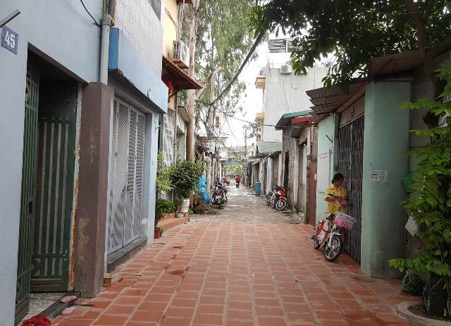 
Những ngôi nhà trong ngõ 307 đường Nguyễn Xiển tới đây sẽ bị thu hồi đất để xây dựng nghĩa trang tro cốt.
