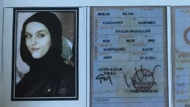 
Nữ khủng bố có nụ cười Mona Lisa. Ảnh: AAP
