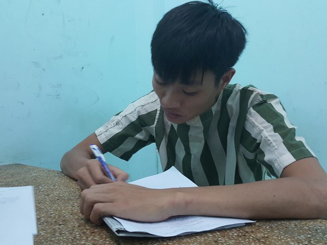 
Phạm C&ocirc;ng Ninh tại cơ quan điều tra. Ảnh: Kh&aacute;nh Trung.
