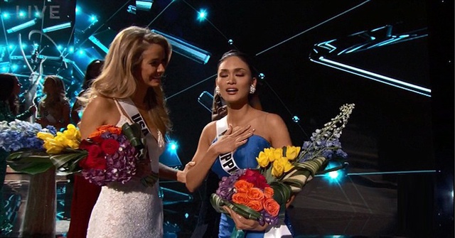 Hoa hậu Philippines không tin vào tai mình khi nghe thông báo.