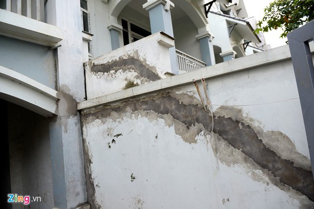 
Những căn đã có chủ nhận nhà, sau khi phản ánh về hư hại đã được BQL dự án khắc phục sửa chữa.
