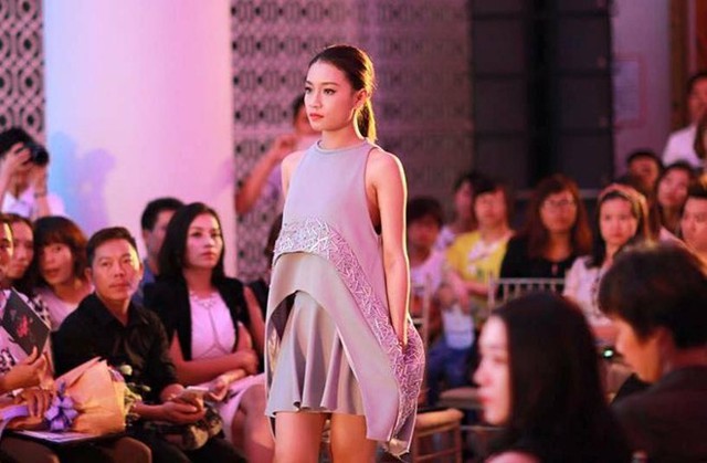 Ngoài học tập, Ngọc Anh cũng tham gia một số chương trình biểu diễn thời trang, làm mẫu ảnh. Ảnh: NVCC.