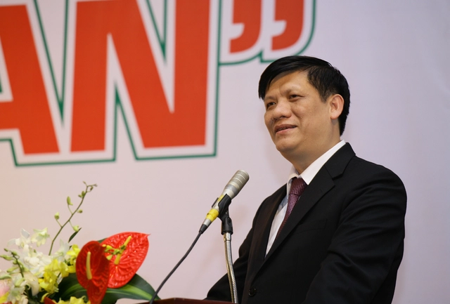 Thứ trưởng Bộ Y tế Nguyễn Thanh Long là Trưởng ban Tổ chức cuộc thi. Ảnh: Chí Cường