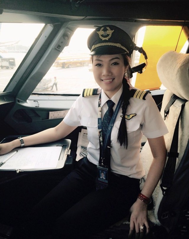 
Nữ cơ phó của Vietnam Airlines Hà Thị Diệu Huyền (Ảnh nhân vật cung cấp).
