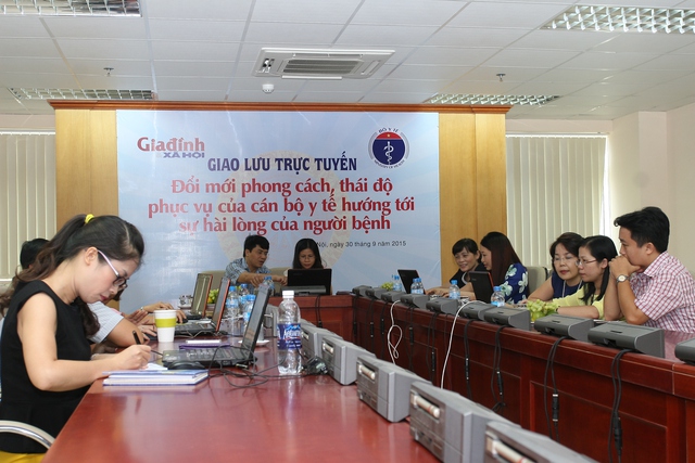 Buổi giao lưu trực tuyến đã thu hút được đông đảo độc giả quan tâm.		 	Ảnh: Chí Cường