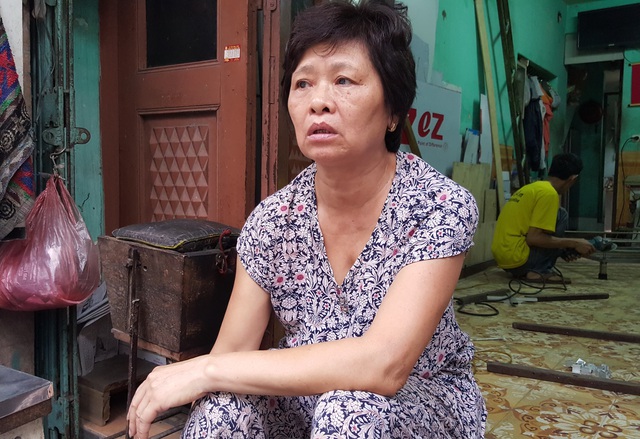 Bà Nguyễn Thảo Nga, Tổ trưởng tổ 47, phường Phúc Tân, quận Hoàn Kiếm, Hà Nội chia sẻ về gia đình tài xế Cường.
