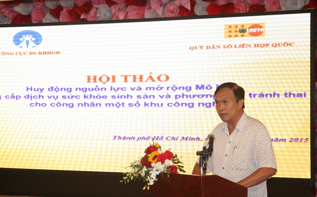 Phó Tổng cục trưởng DS-KHHGĐ Hồ Chí Hùng đang phát biểu khai mạc hội thảo.